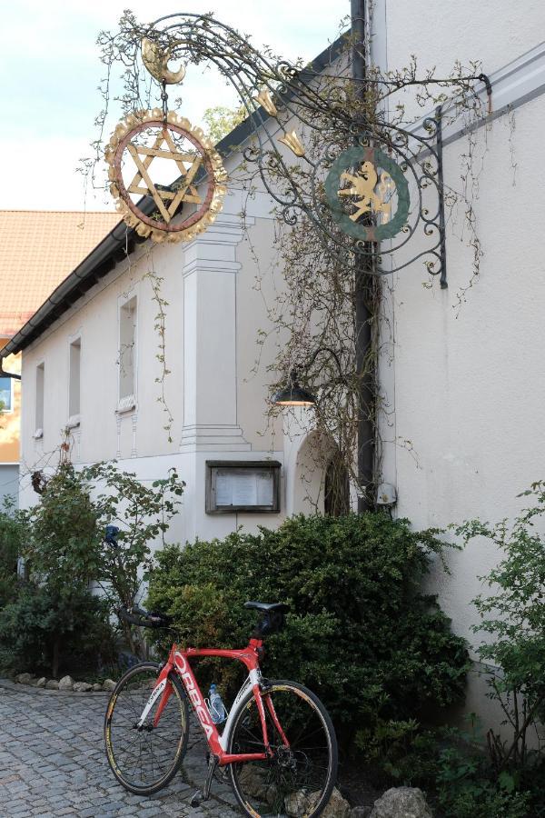 Hôtel Zum Goldenen Lowen à Kallmünz Extérieur photo